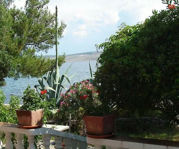 Jaz Apartman