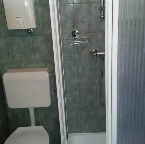 Jaz Apartman *